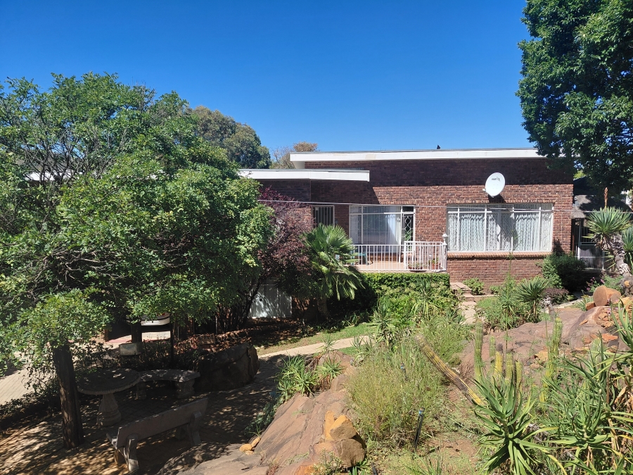 5 Bedroom Property for Sale in Burgersdorp Eastern Cape